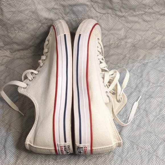 Converse Chuck Taylor All Star Low Top Sneakers. - Picture 9 of 16